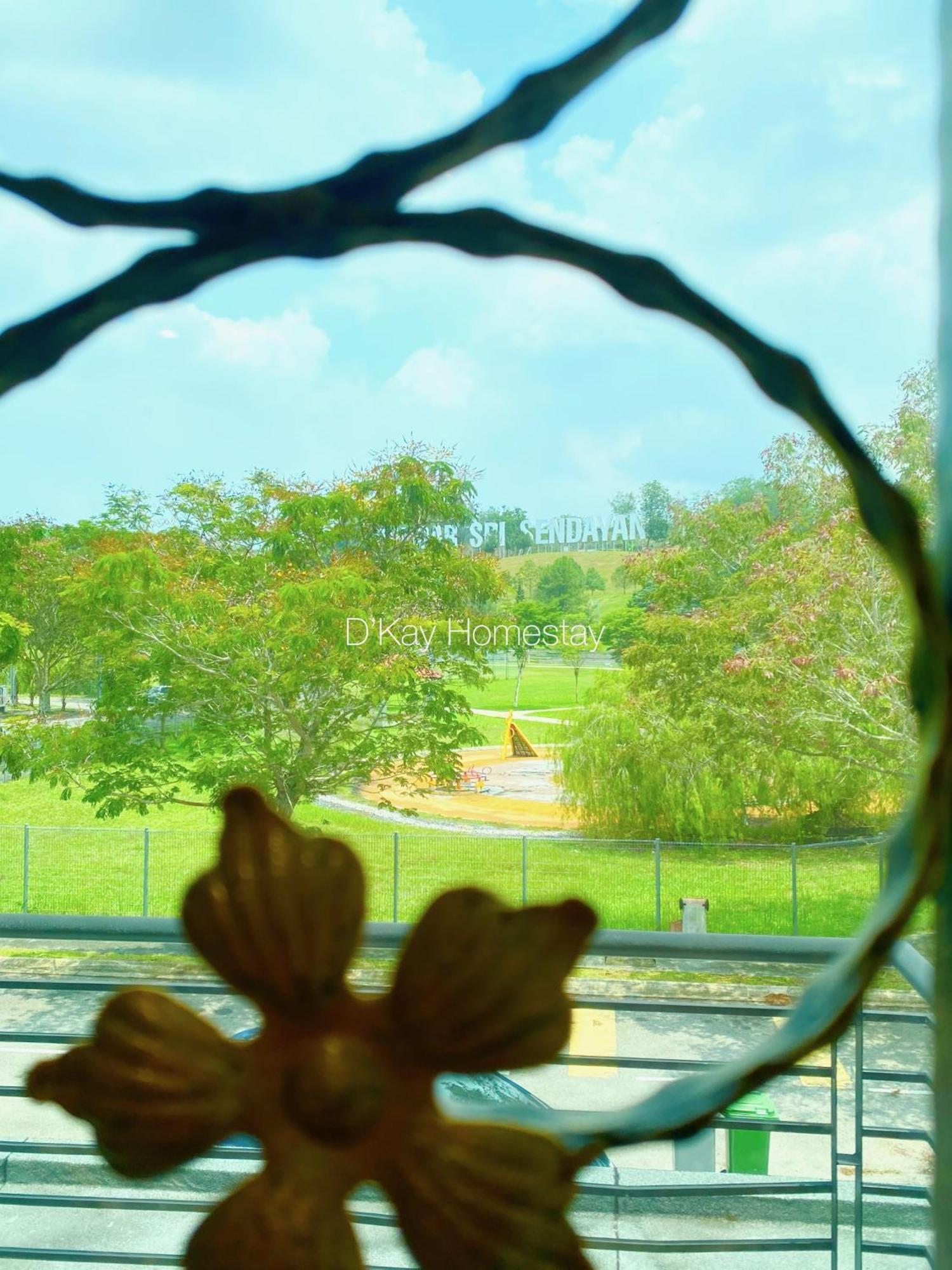 4 Bedrooms Homestay, Fully Aircond In Sendayan By D'Kay Homes I 10-15 Pax Seremban Exterior foto
