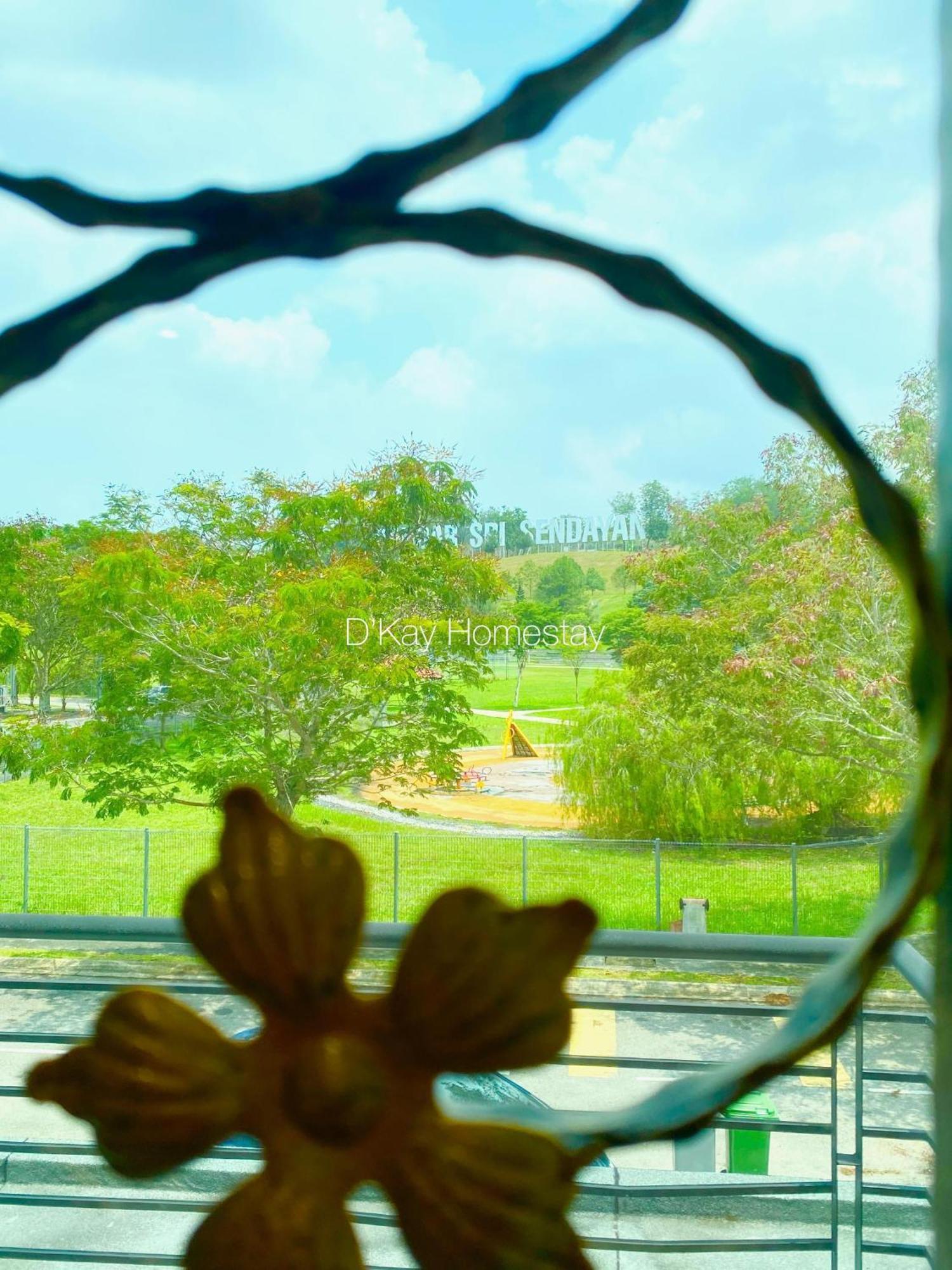 4 Bedrooms Homestay, Fully Aircond In Sendayan By D'Kay Homes I 10-15 Pax Seremban Exterior foto